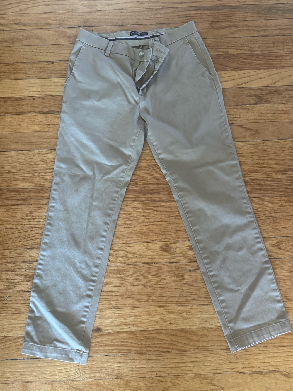 Men’s Khaki Levi’s Slim Dockers